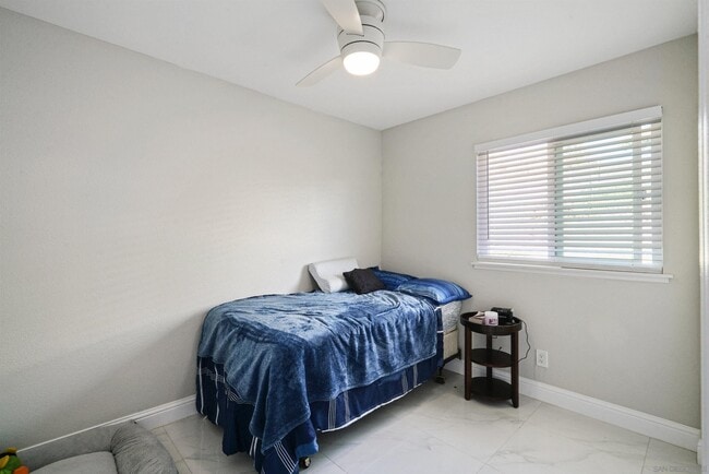 Building Photo - 7684 Meadowbrook Ct