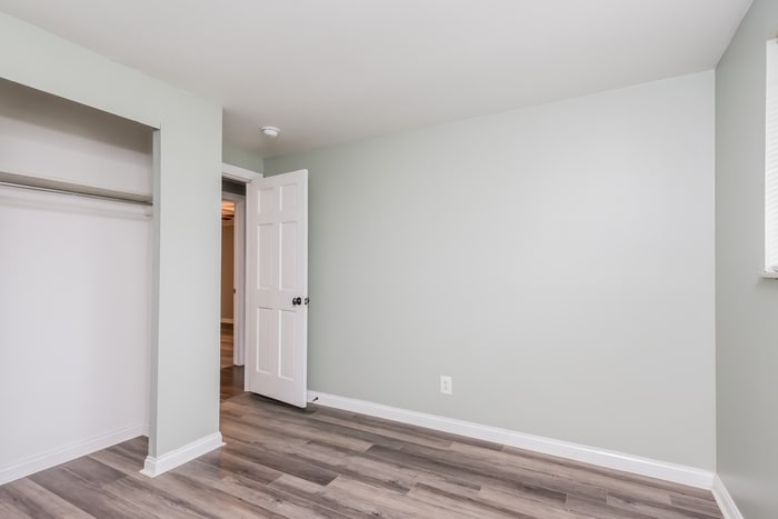 Building Photo - 403 Brownstone Dr