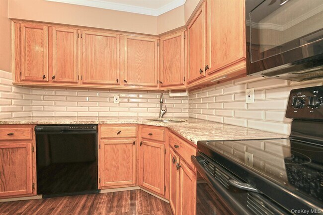 Building Photo - 171 Fairview Cir