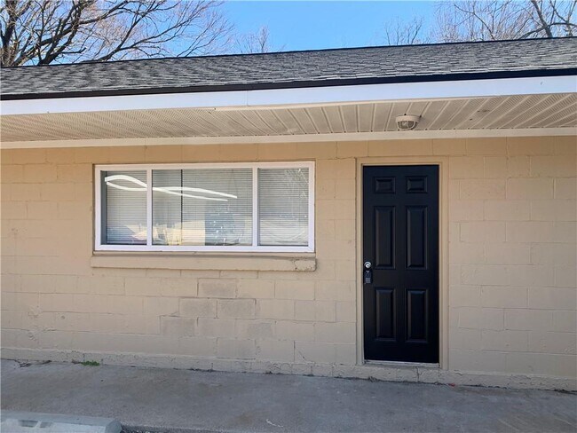 Primary Photo - 1212 Dunn Ave