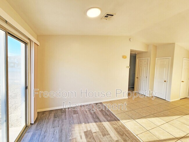 Building Photo - 1381 Ogallala St