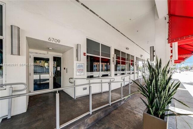 Building Photo - 6701 Biscayne Blvd