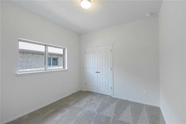 Building Photo - 309 Clear Frk Lp