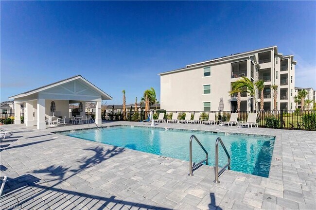 Building Photo - 15345 Grn Acrs Ave