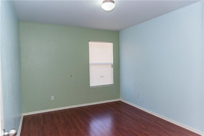 Building Photo - 3660 Pine Needle Cir