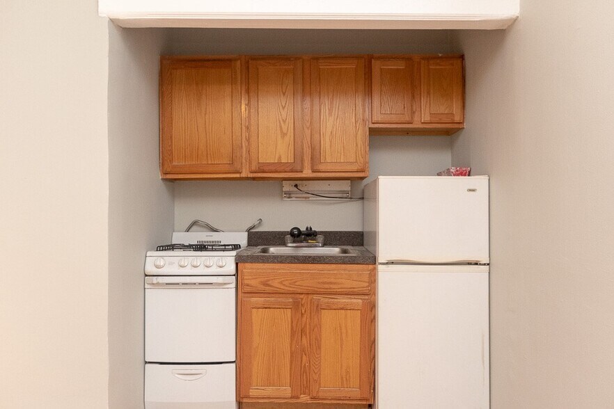 Building Photo - 3836 N Fremont St