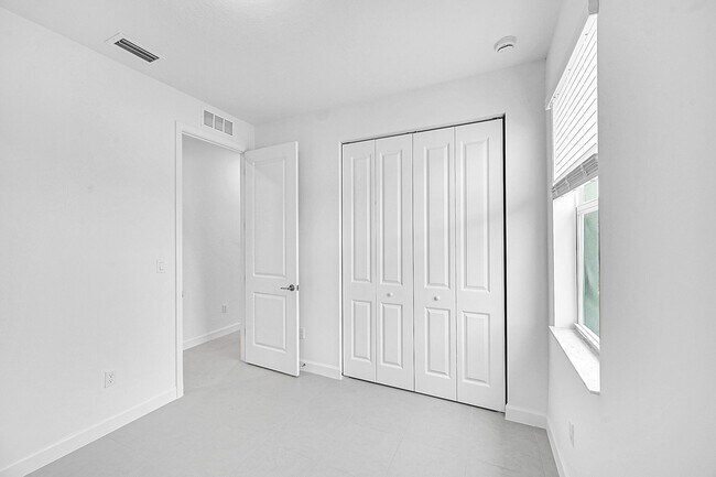 Building Photo - 3532 Angler Dr