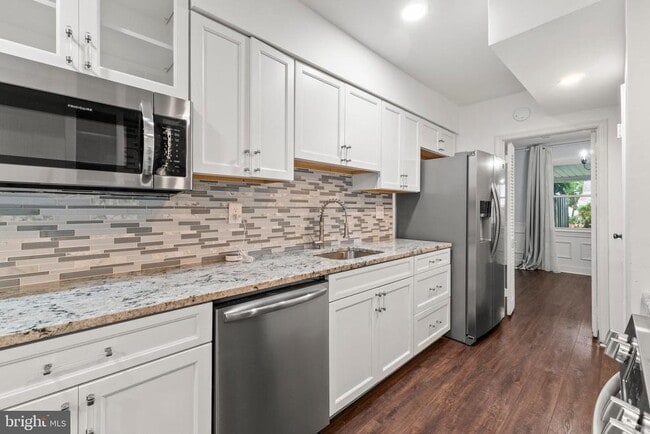 Building Photo - 1578 Yeakel Way