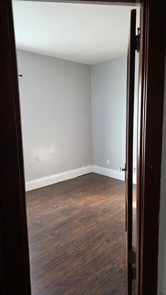 Building Photo - 42 Virgil Ave