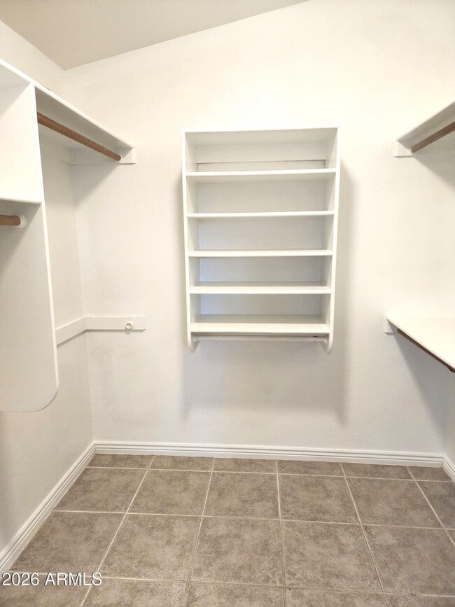 Building Photo - 7545 W Kerry Ln