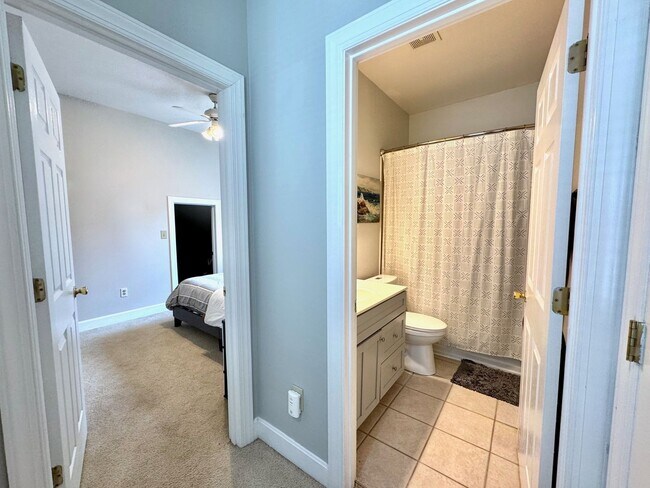 Building Photo - Charming 3 Bed/2 Full Bath in Columbia Tus...