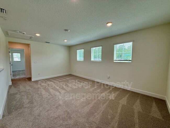 Building Photo - 3435 Auvenshine Wy