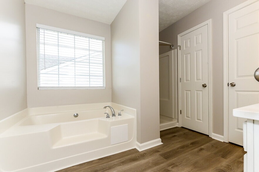 Building Photo - 6394 Alford Cir