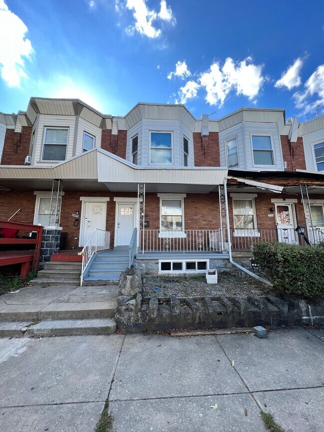 Building Photo - Gorgeous 4b/1.5b Home! Section 8 only!