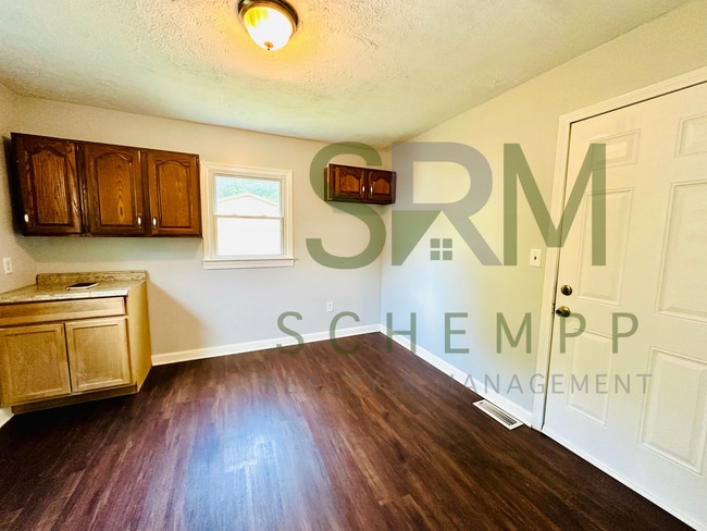 Building Photo - 2BR off Taylor Blvd with open floor plan *$400 off 1st months rent*