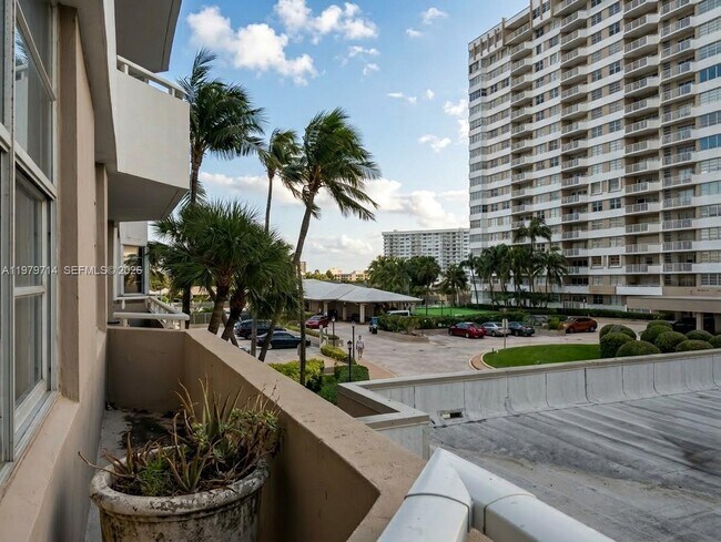 Building Photo - 1985 S Ocean Dr