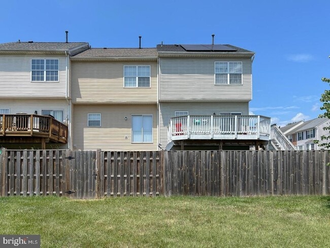 Building Photo - 7135 Ladd Cir