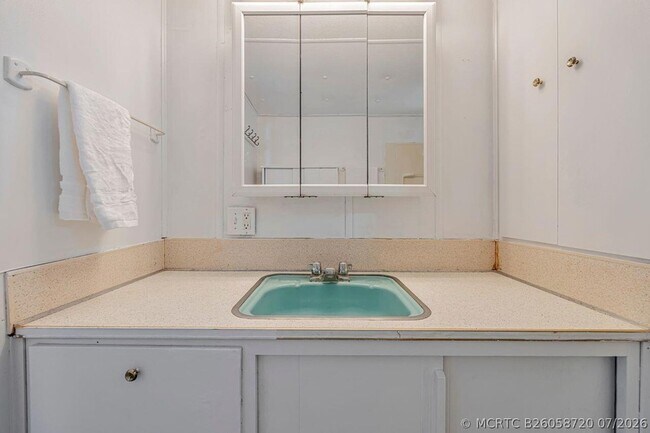 Building Photo - 14556 Glenview Dr