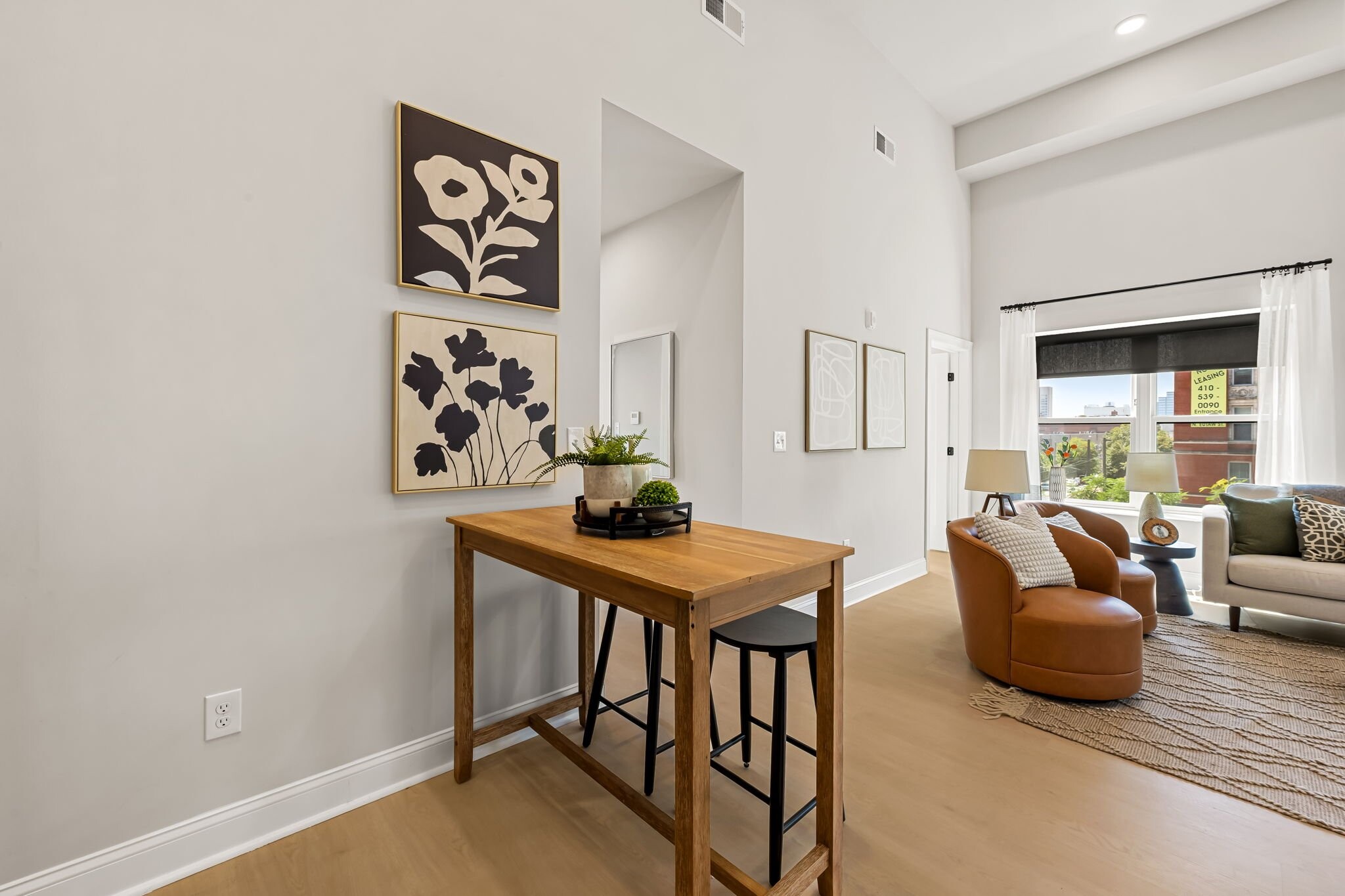 Building Photo - 600 N Howard St