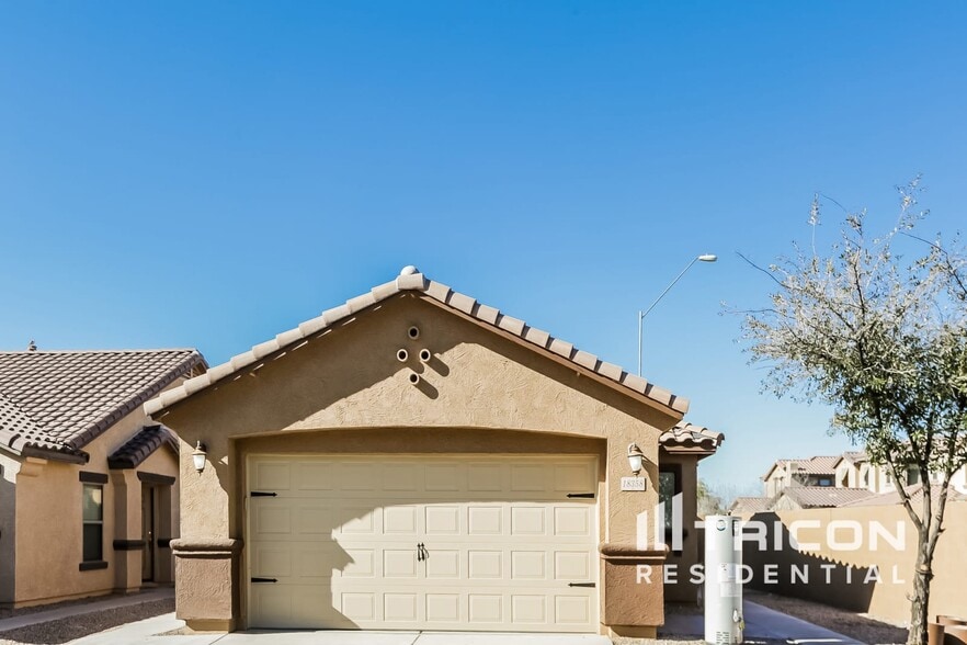 Primary Photo - 18358 N Betty Ct