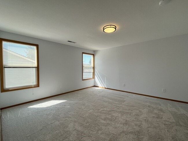 Building Photo - Spacious 4-Bedroom, 2.5-Bathroom Home with...