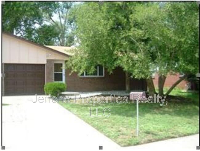 Building Photo - 4677 Hoyt St