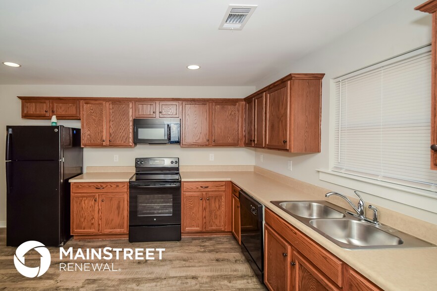 Building Photo - 75 Deer Creek Dr