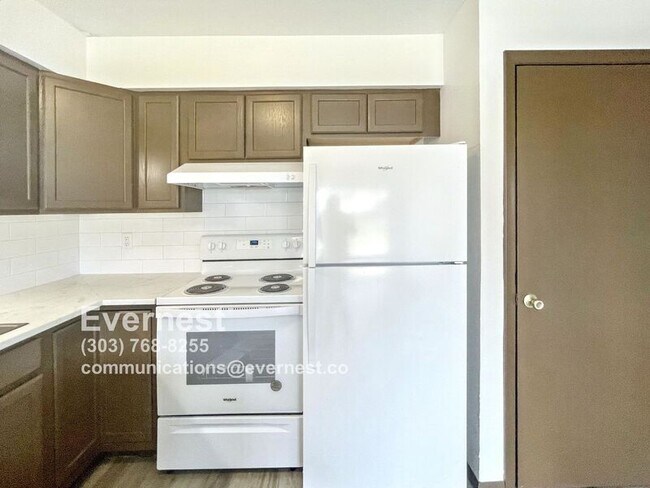 Building Photo - 2333 W 17th St