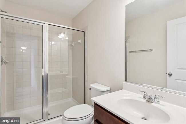 Building Photo - 43422 Robey Sq