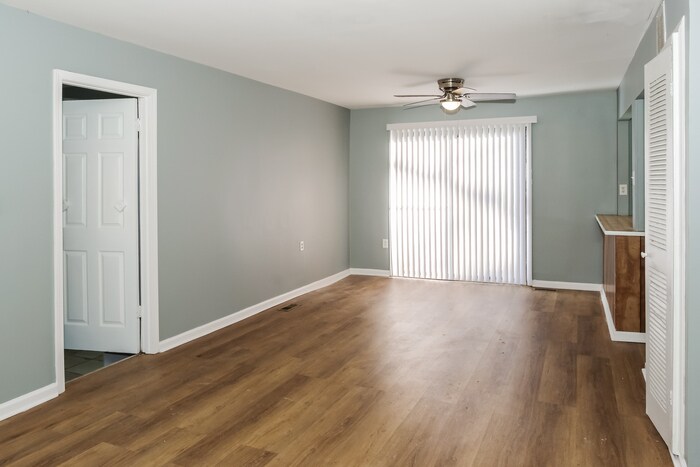 Building Photo - 2105 Medaris Rd NW