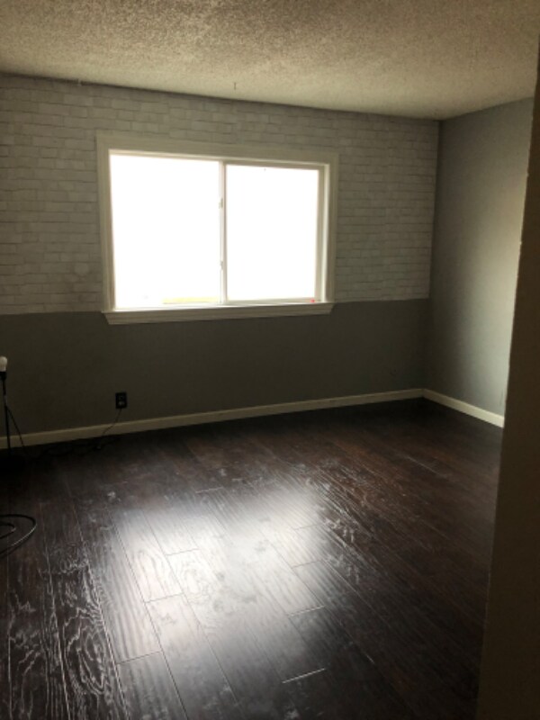 Building Photo - 795 N Fair Oaks Ave