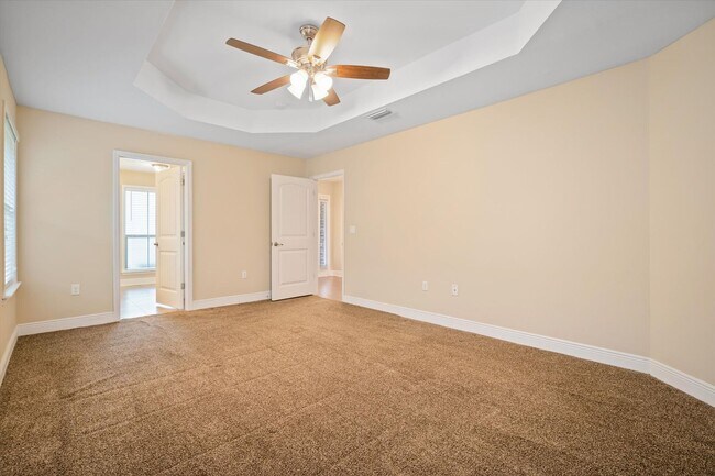Building Photo - WEST FAIRHOPE IN HUNTINGTON WOODS