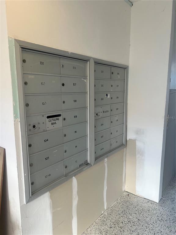 Building Photo - 7740 Boca Ciega Dr