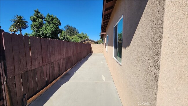 Building Photo - 3433 Eucalyptus Ave