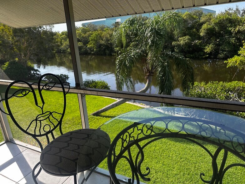 Building Photo - 1815 Robalo Dr
