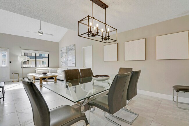 Building Photo - 360 Bella Vista Ct N