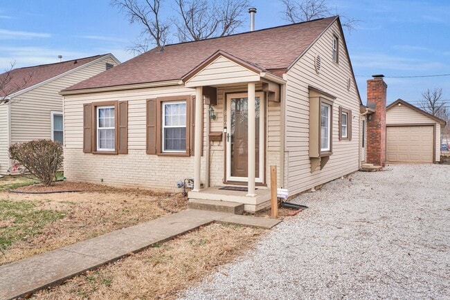 Building Photo - 812 E Olmstead Ave