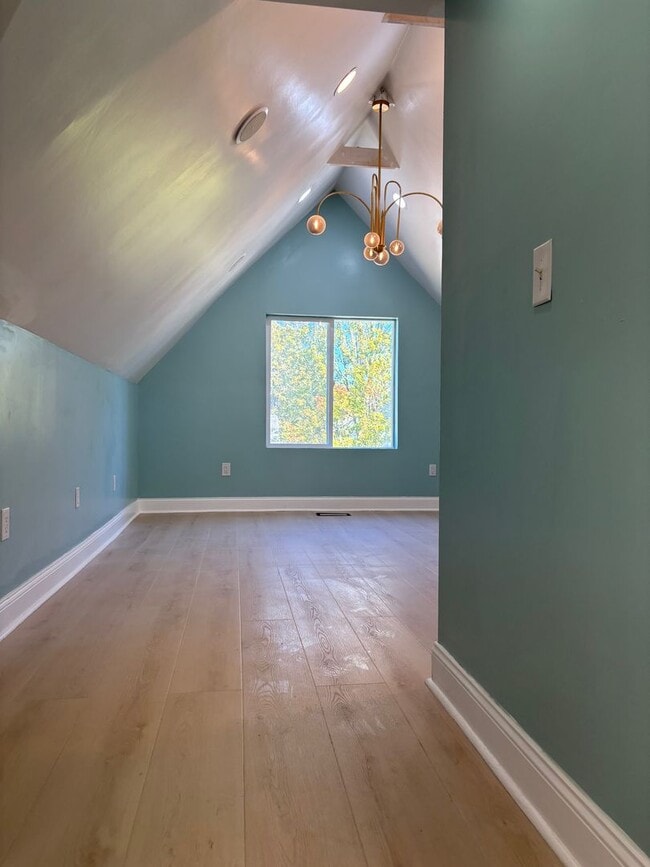 Building Photo - Jefferson 3