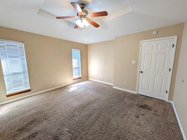 Building Photo - 7945 Blue Bonnet St