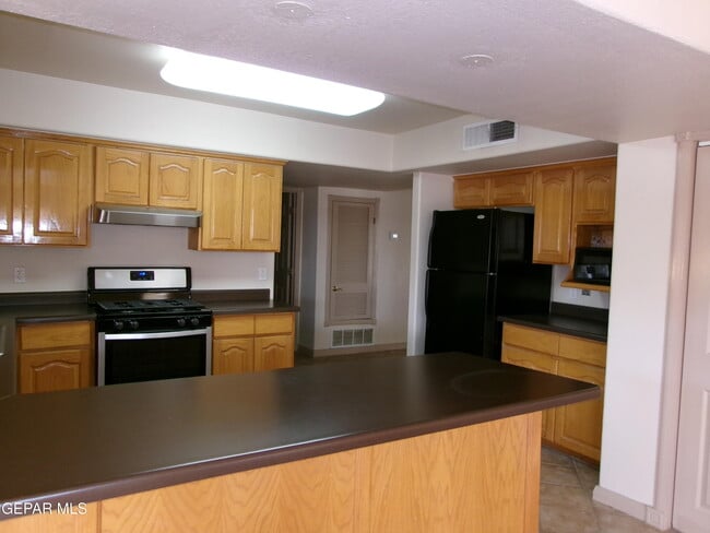 Building Photo - 3933 Emory Rd