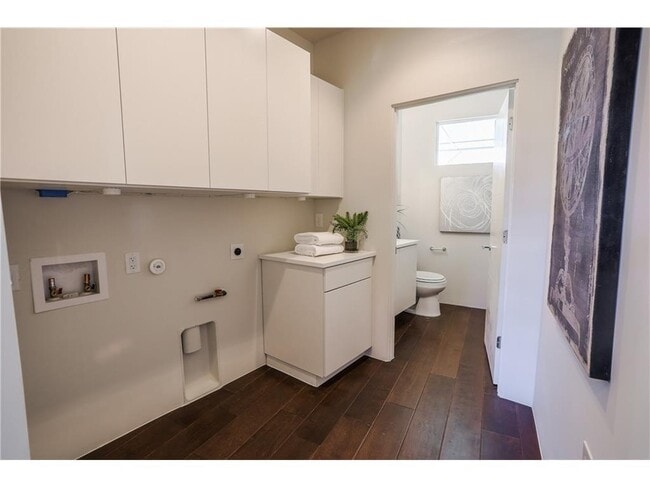 Building Photo - 1902 New York Ave