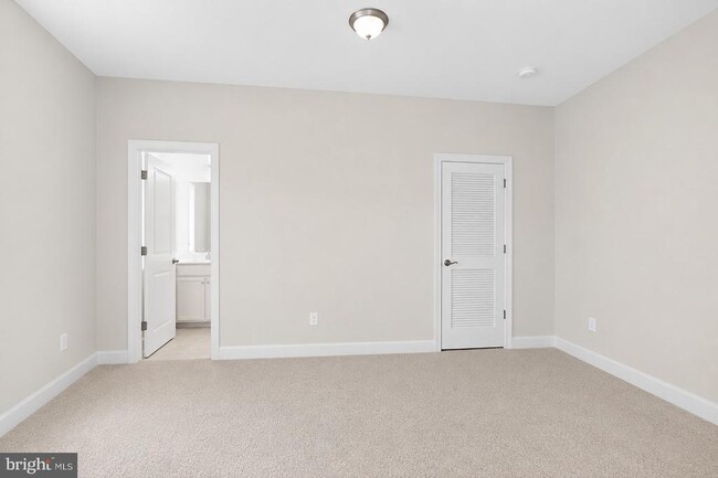 Building Photo - 15297 Westham Ct