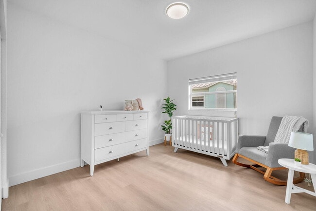 Building Photo - 477 NE 1st St