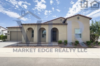 Building Photo - 2Bed/2Bath Home in Surprise Golf Community...