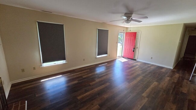 Building Photo - 29305 Pin Oak Way