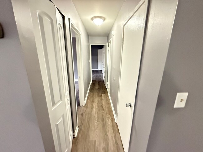 Building Photo - 9635 White Acre Rd