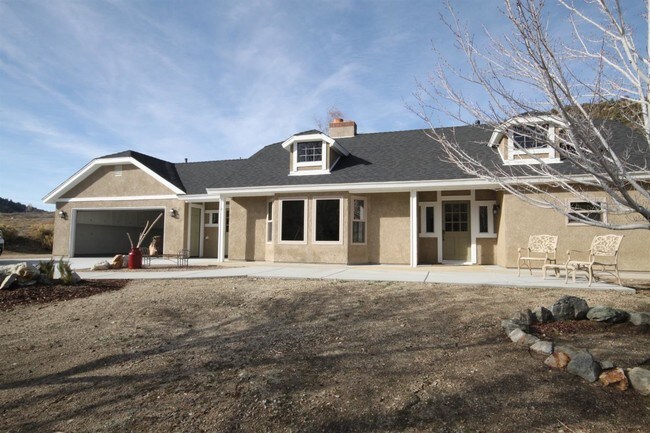 Building Photo - 26601 Big Pines Hwy