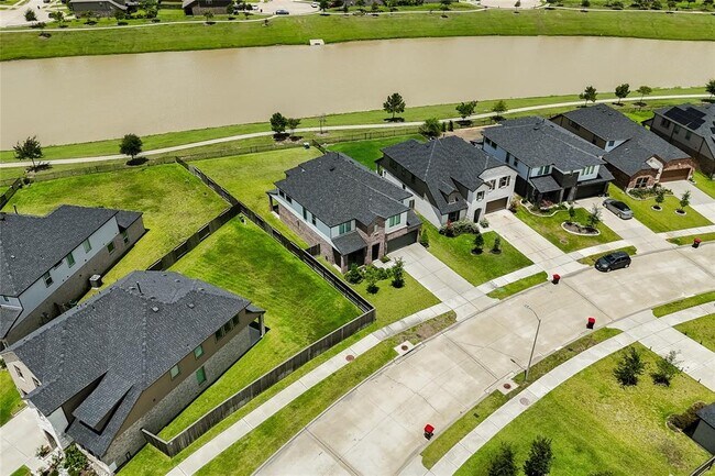 Building Photo - 29423 Red Rocks Pk Dr