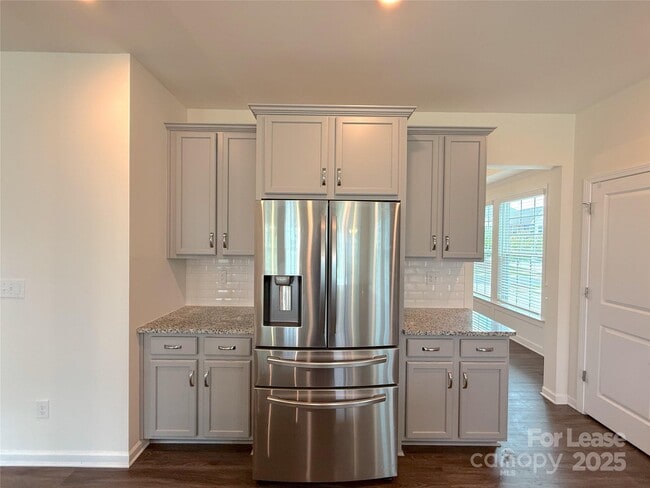 Building Photo - 14929 Baldridge Dr