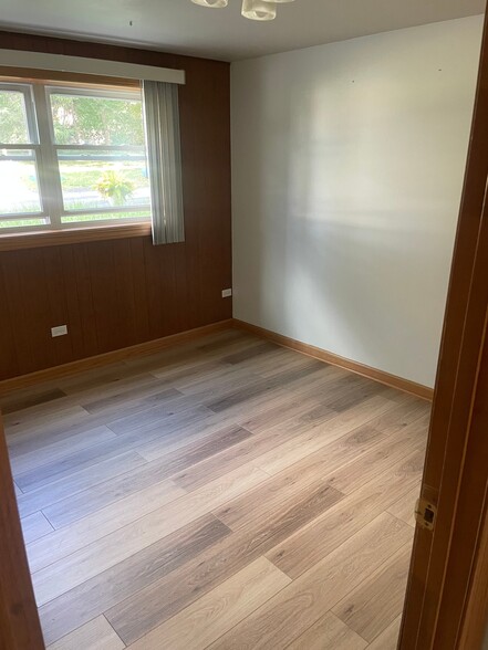 Building Photo - 8285 Archer Ave